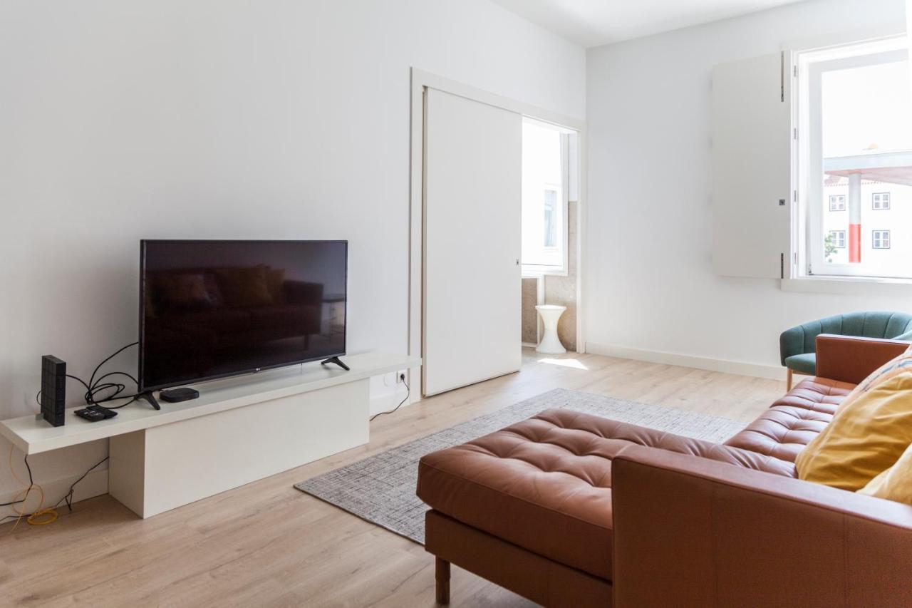 Classy 2Bdr Apartment In Downtown By Lovelystay Lissabon Exterior foto