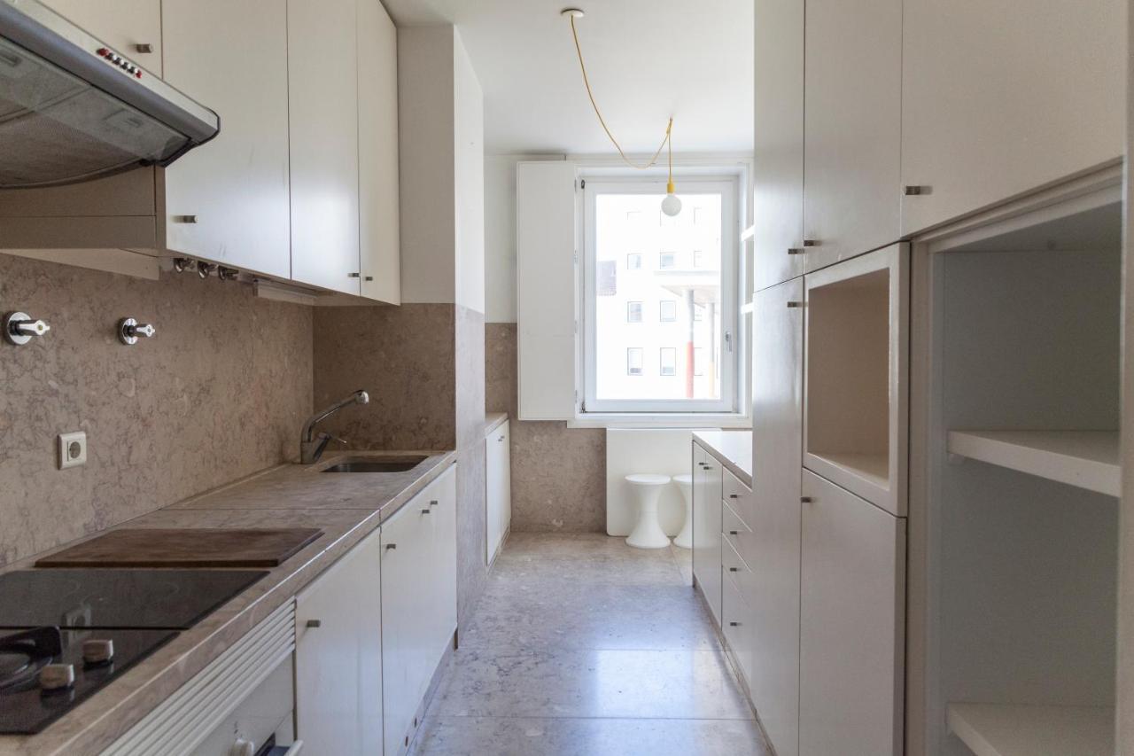Classy 2Bdr Apartment In Downtown By Lovelystay Lissabon Exterior foto