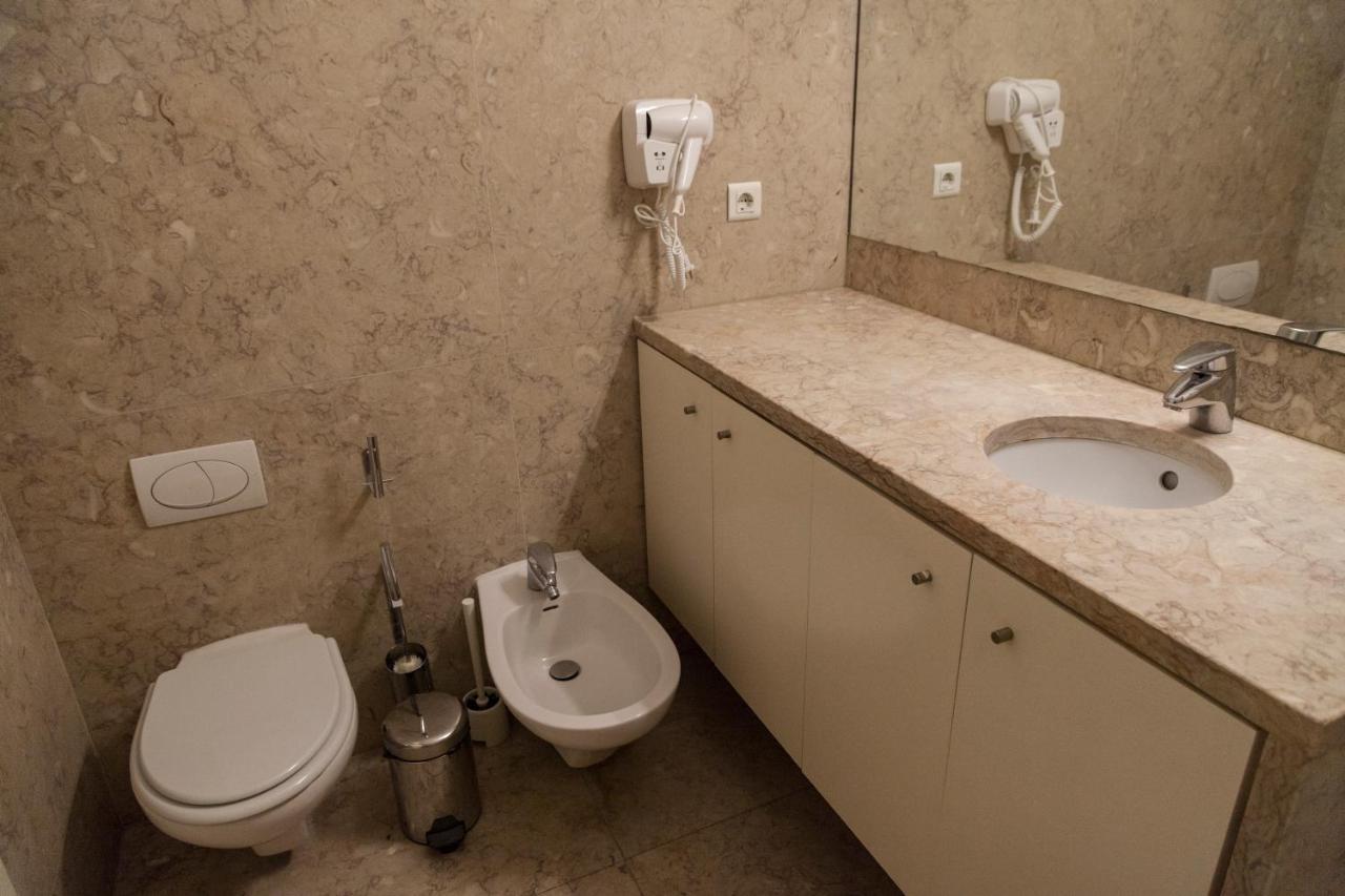 Classy 2Bdr Apartment In Downtown By Lovelystay Lissabon Exterior foto